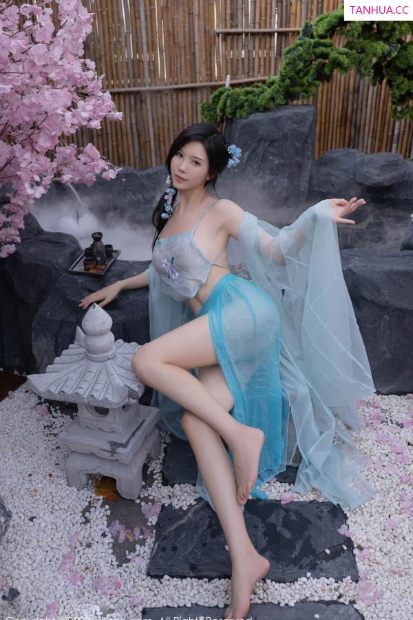 陈若依 抖娘利世 [XiuRen]高清写真图 2023.06.28 No.6991 利世 古装美腿第4张图片